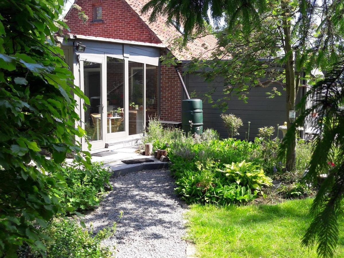 B&B 'T Gezellig Huizeke Zoersel エクステリア 写真
